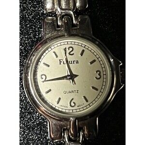 Futura Quartz Ladies Silver Tone Case Link Bracelet Band Watch New Battery